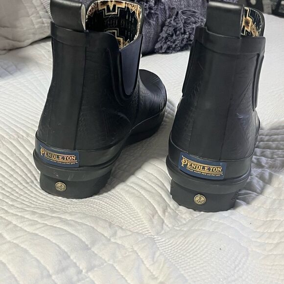 Pendleton Embossed Chelsea Rain Boots - Picture 9 of 15